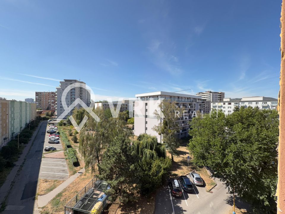 NA PREDAJ 2-IZBOVÉ BYTY, STROMOVÁ,  KOŠICE- STARÉ MESTO