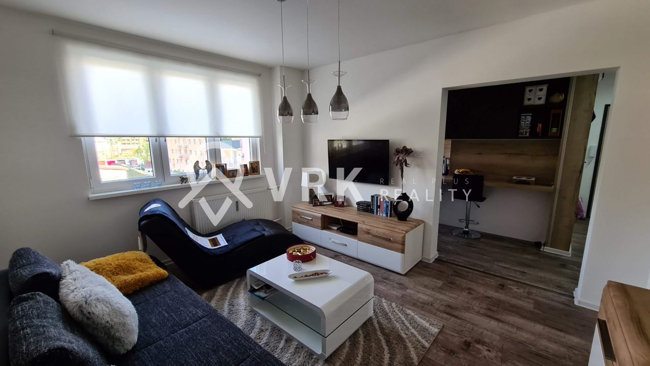 2-IZBOVÝ BYT S LOGGIOU, JANKOLOVA, BRATISLAVA – PETRŽALKA